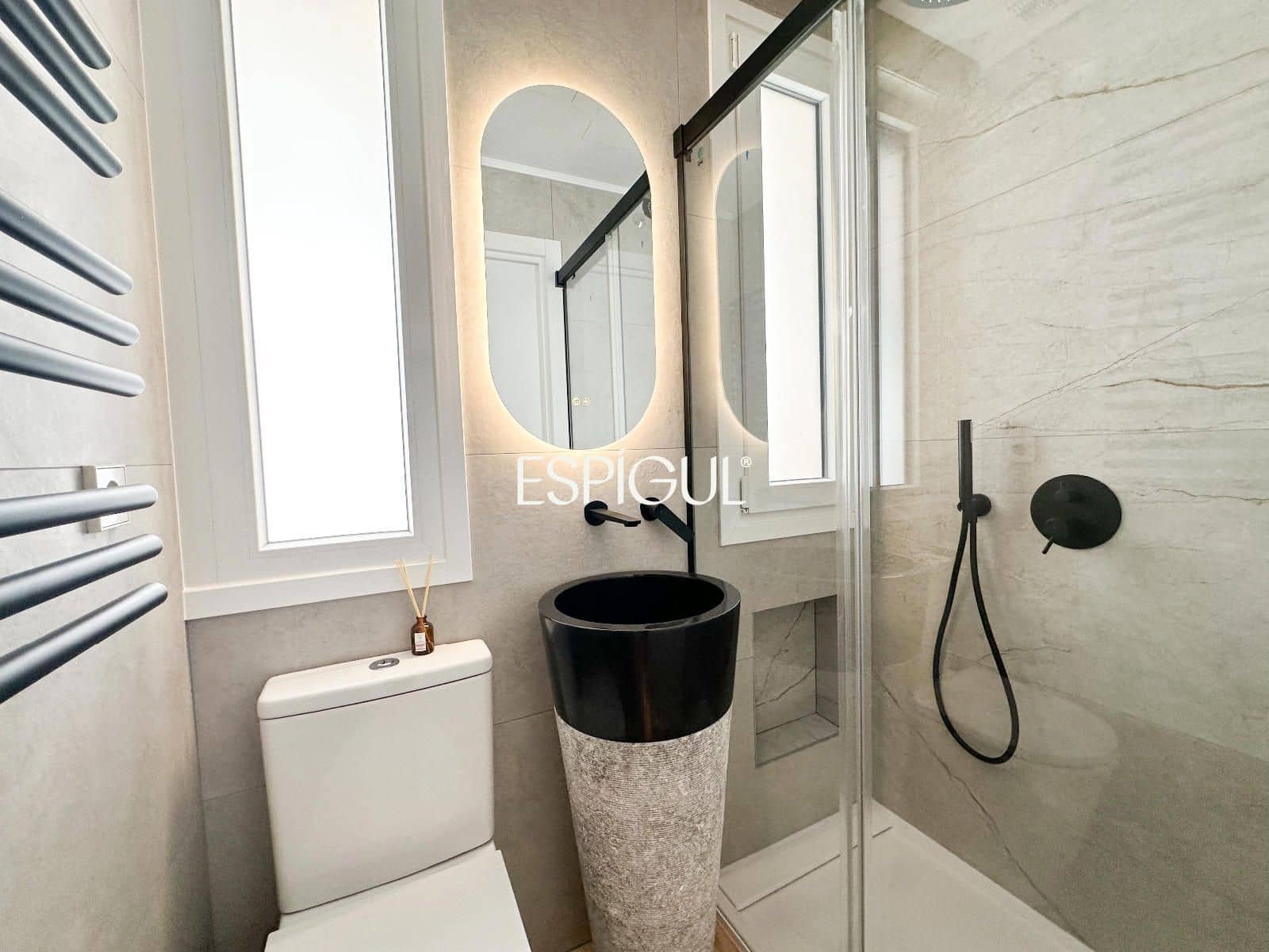 2 slaapkamer Flat te koop in Madrid stad - € 650.000 (Ref: 10016245)