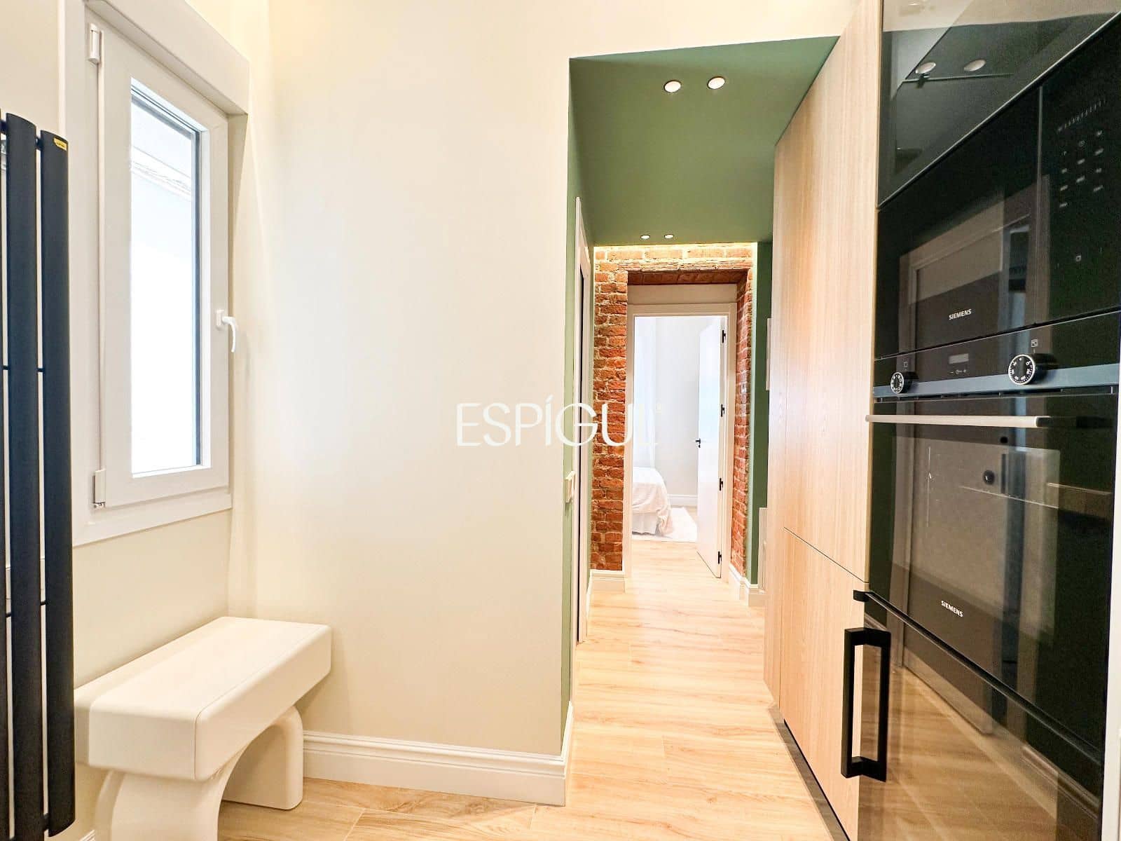 2 slaapkamer Flat te koop in Madrid stad - € 650.000 (Ref: 10016245)