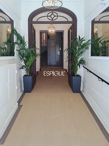 3 soveværelse Lejlighed til salg i Almagro, Madrid by - € 3.900.000 (Ref: 10016246)