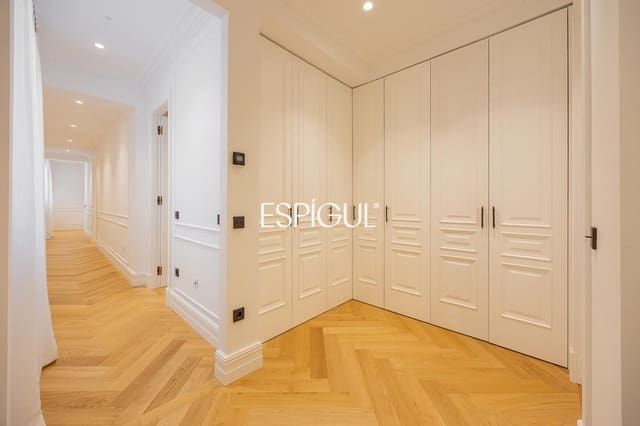 3 soverom Leilighet til salgs i Almagro, Madrid by - € 3 900 000 (Ref: 10016246)