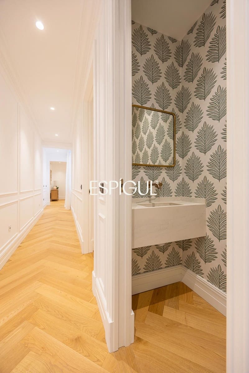 3 bedroom Flat for sale in Madrid city - € 3,900,000 (Ref: 10016246)