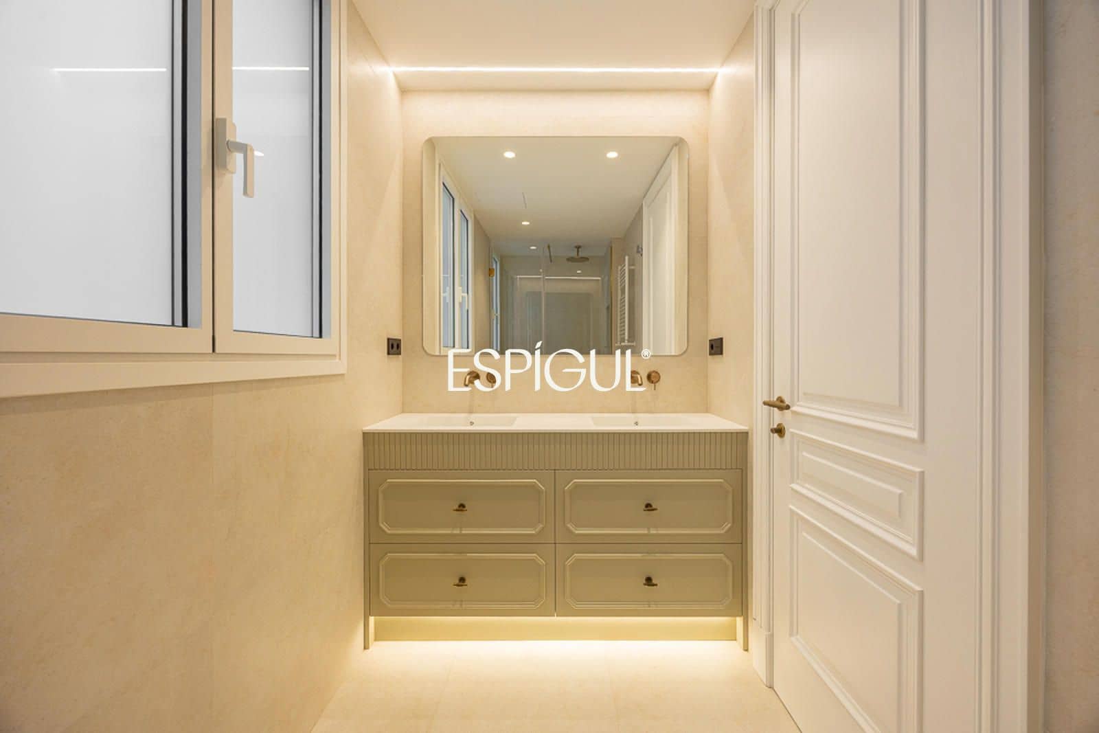 3 bedroom Flat for sale in Madrid city - € 3,900,000 (Ref: 10016246)