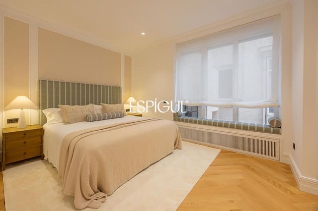 3 soverom Leilighet til salgs i Almagro, Madrid by - € 3 900 000 (Ref: 10016246)