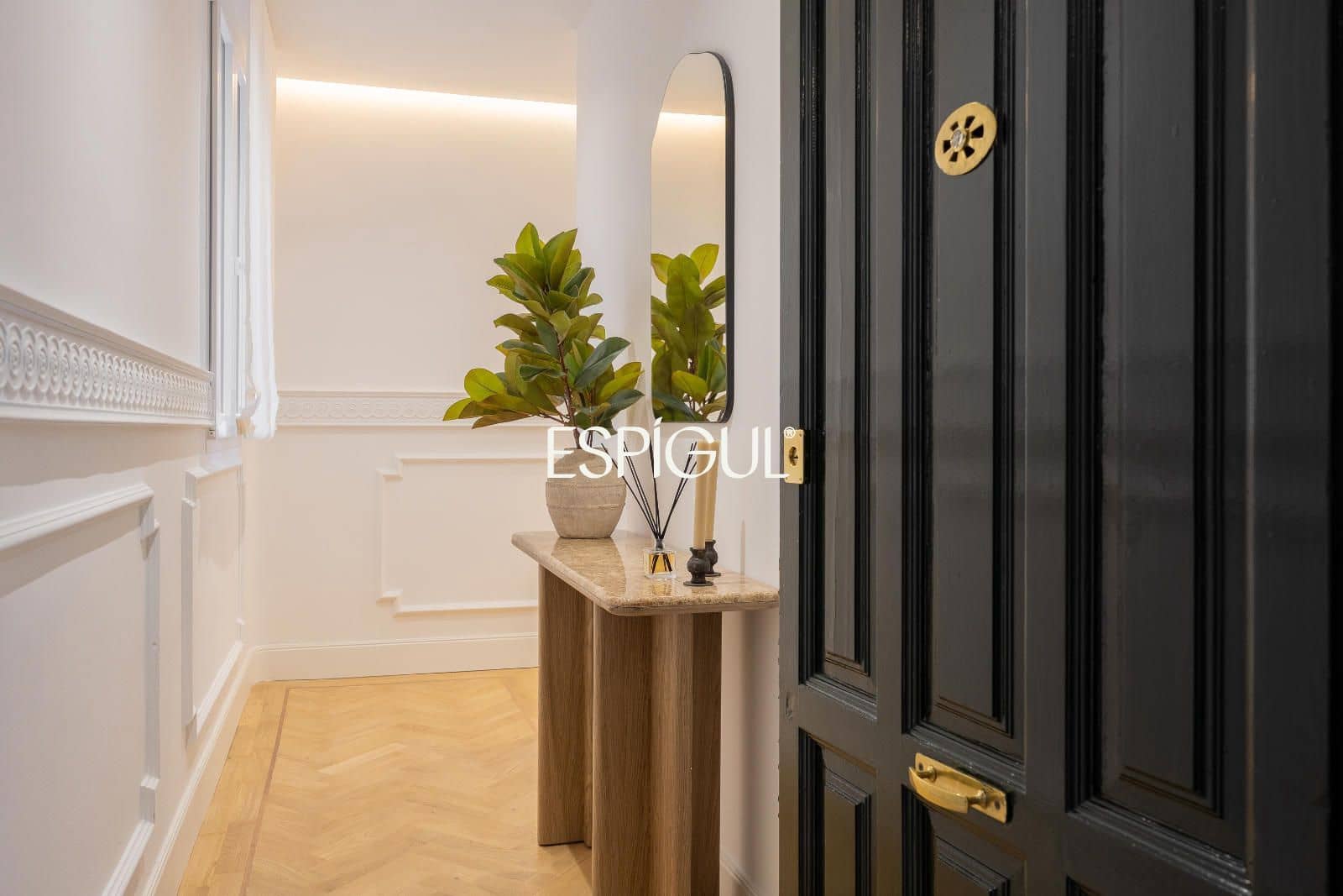 Piso de 2 habitaciones en Madrid ciudad en venta - 1.690.000 € (Ref: 10016247)