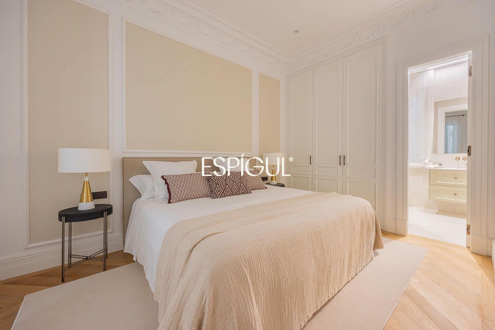 4 slaapkamer Flat te koop in Madrid stad - € 7.200.000 (Ref: 10016250)