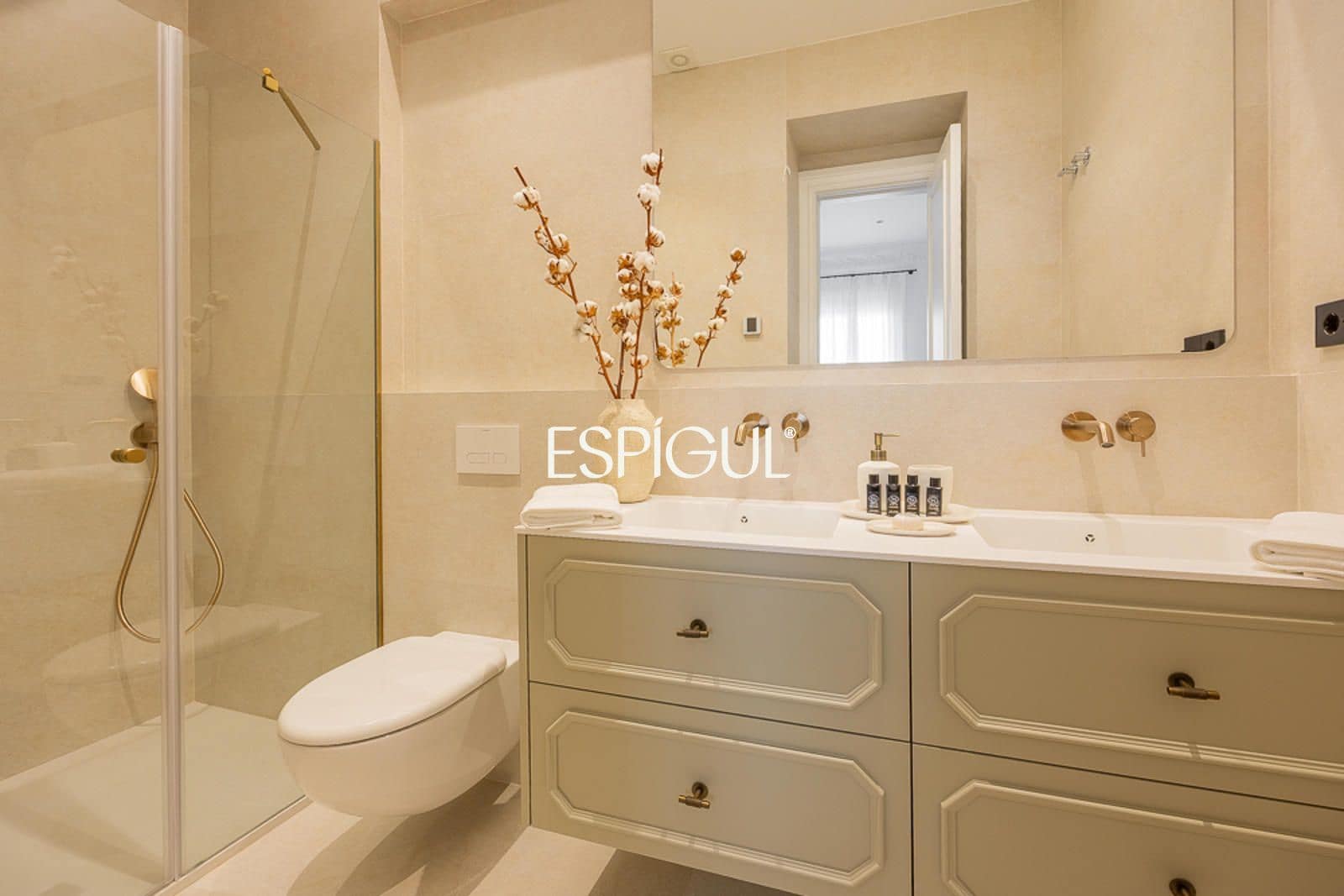 4 slaapkamer Flat te koop in Madrid stad - € 7.200.000 (Ref: 10016250)