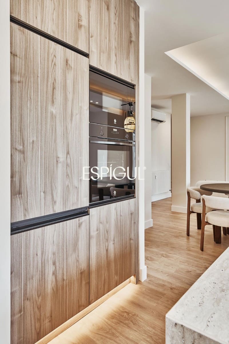 3 sypialnia Mieszkanie na sprzedaż w Miasto Madryt - 1 989 000 € (Ref: 10016252)