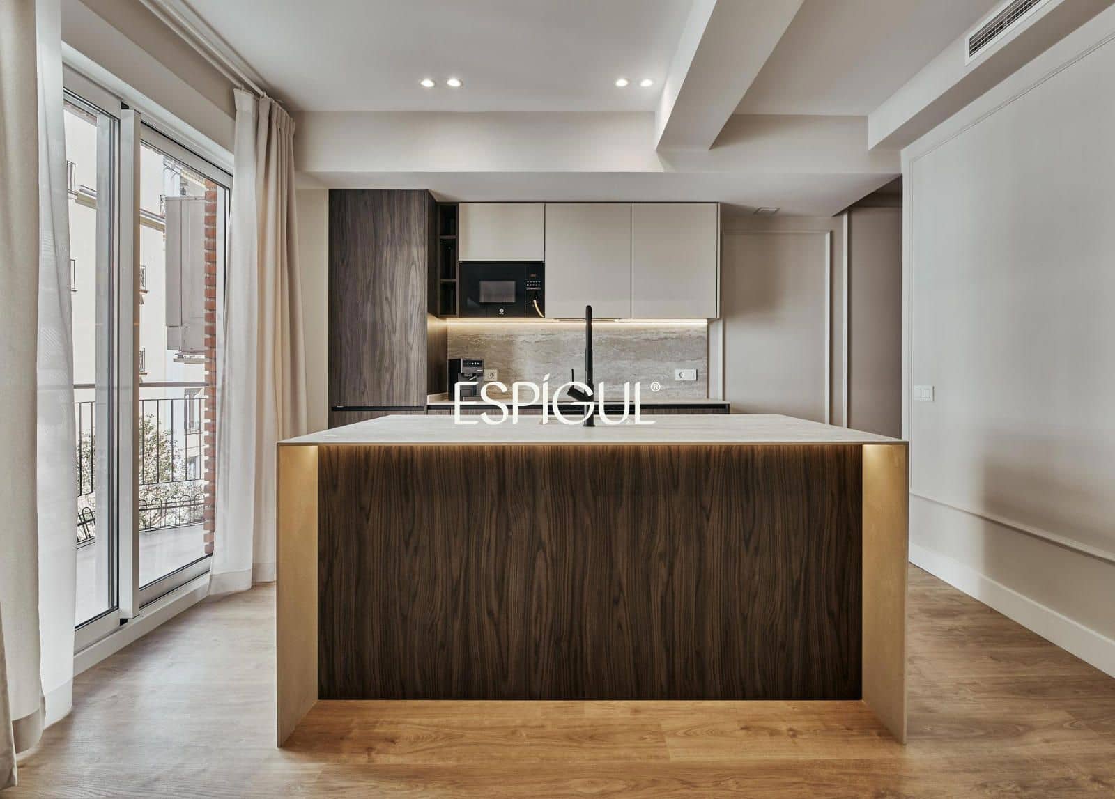 3 slaapkamer Flat te koop in Madrid stad met garage - € 1.809.000 (Ref: 10016253)