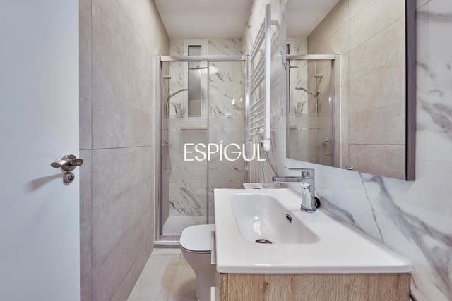 2 bedroom Flat for sale in Goya, Madrid city - € 589,000 (Ref: 10016254)