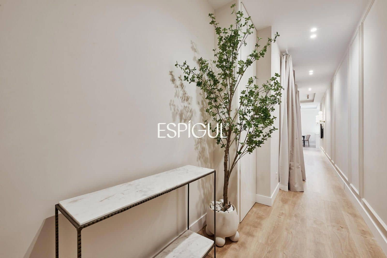 2 slaapkamer Flat te koop in Madrid stad - € 1.079.000 (Ref: 10016255)