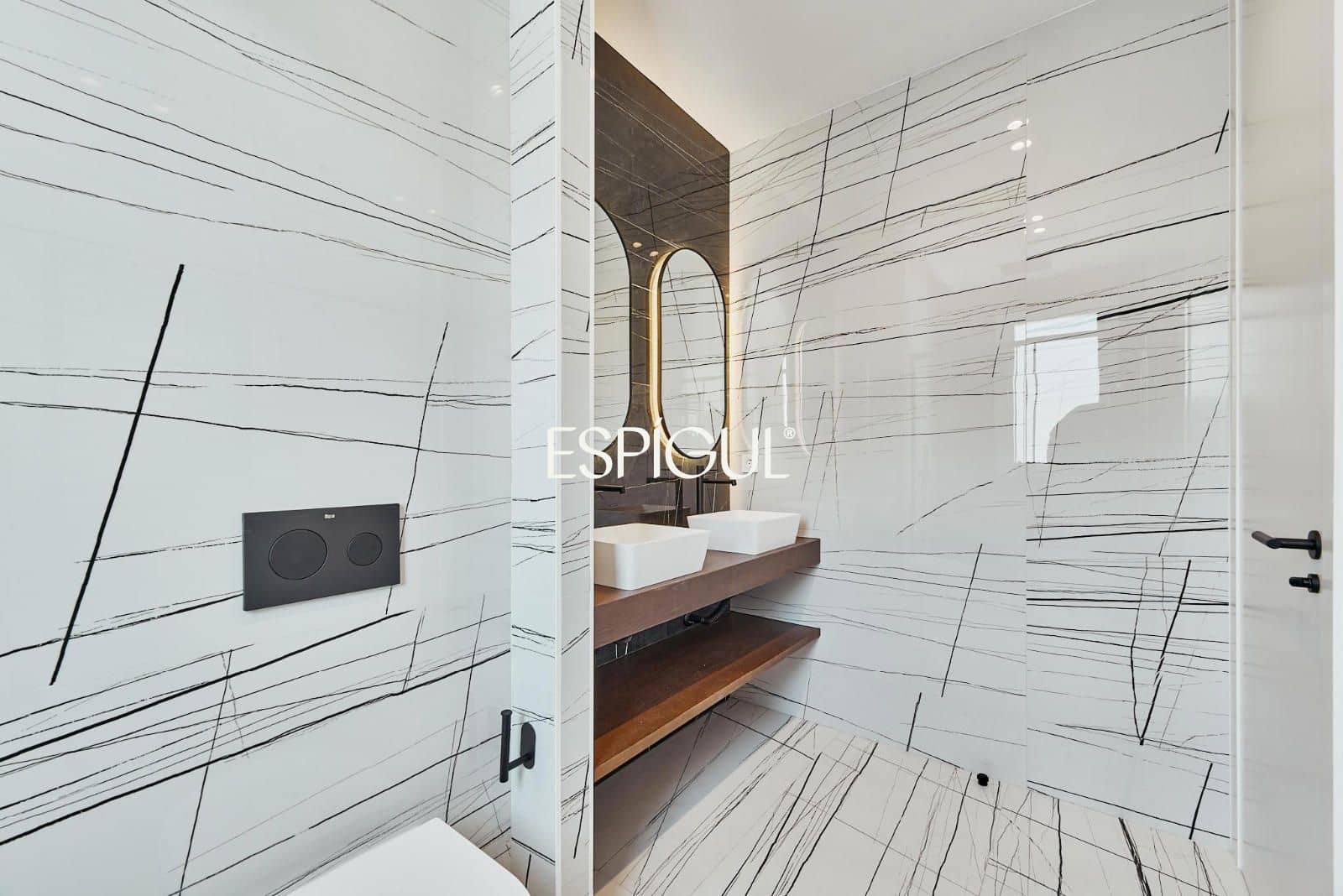 2 slaapkamer Flat te koop in Madrid stad - € 1.079.000 (Ref: 10016255)