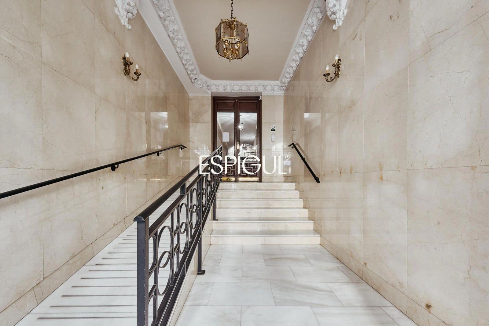 2 slaapkamer Flat te koop in Madrid stad - € 1.079.000 (Ref: 10016255)