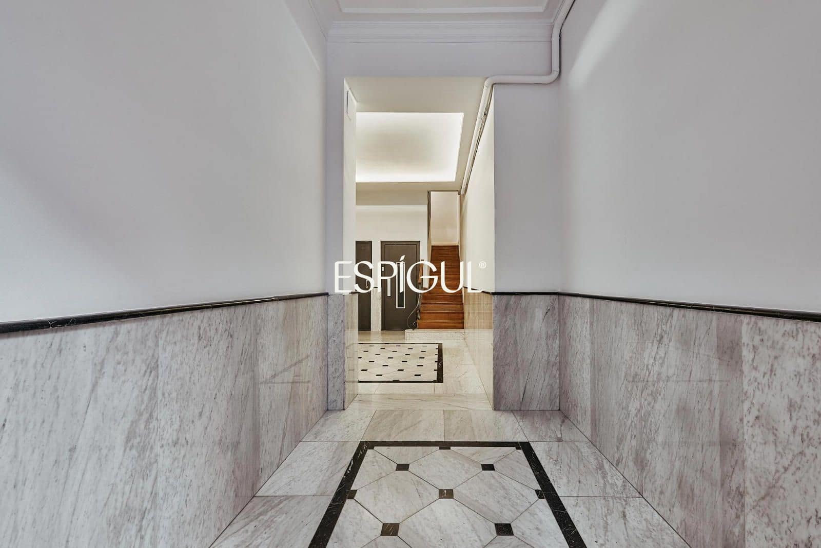 Piso de 3 habitaciones en Madrid ciudad en venta - 1.459.000 € (Ref: 10016257)