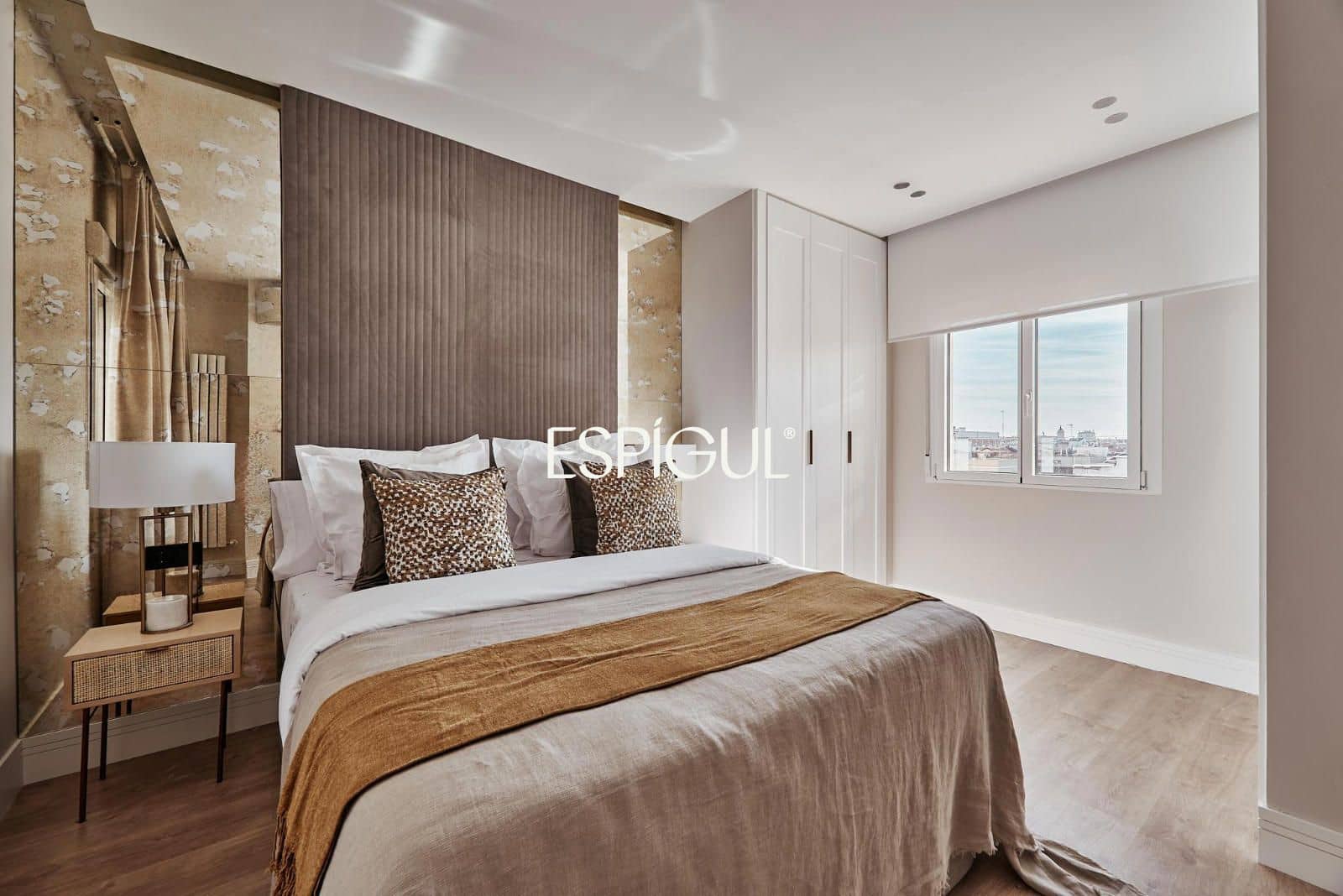 Piso de 3 habitaciones en Madrid ciudad en venta - 1.459.000 € (Ref: 10016257)
