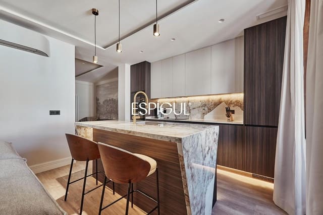 Piso de 3 habitaciones en Universidad, Madrid ciudad en venta - 1.459.000 € (Ref: 10016257)