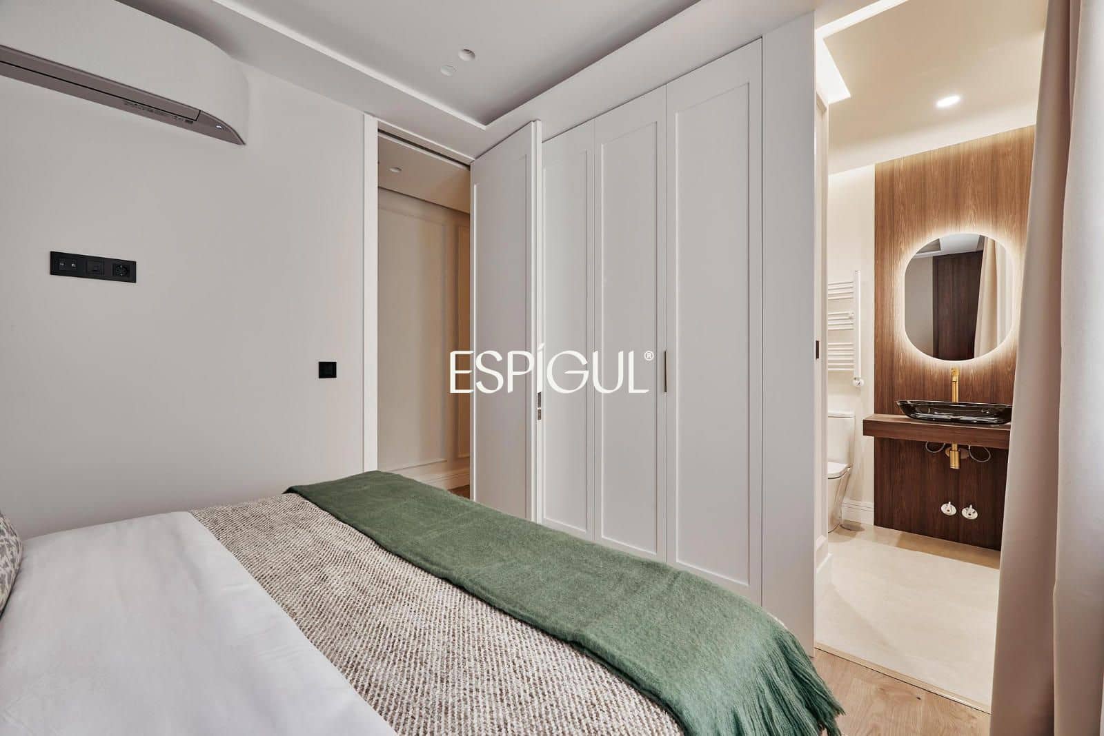 Piso de 3 habitaciones en Madrid ciudad en venta - 1.459.000 € (Ref: 10016257)