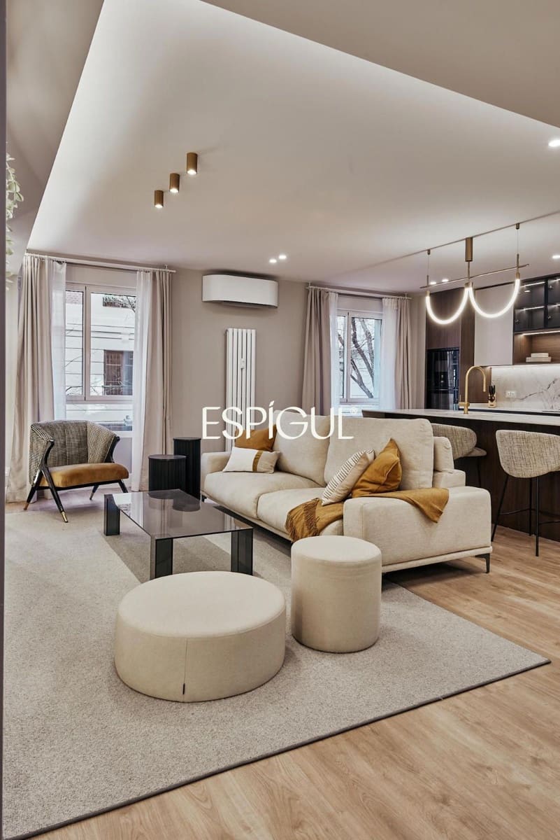 2 soveværelse Lejlighed til salg i Madrid by - € 1.859.000 (Ref: 10016258)