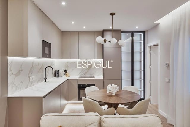2 soveværelse Lejlighed til salg i Castellana, Madrid by - € 1.199.000 (Ref: 10016260)