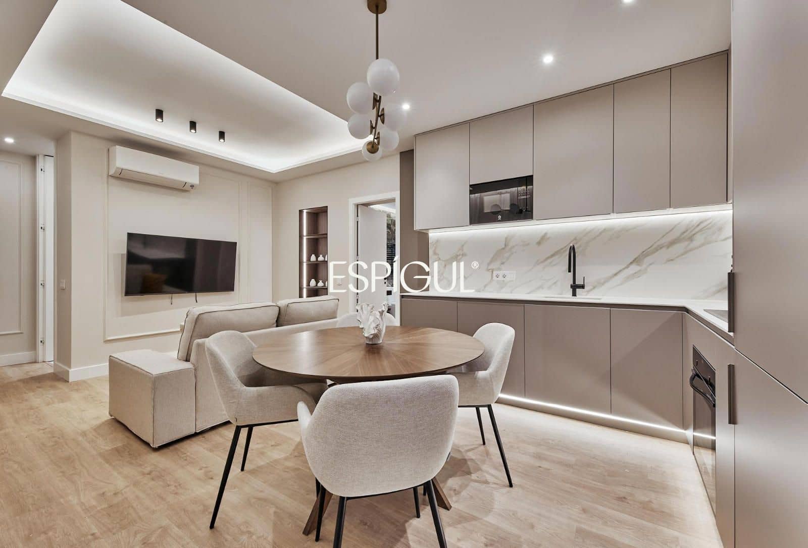 2 soveværelse Lejlighed til salg i Madrid by - € 1.199.000 (Ref: 10016260)