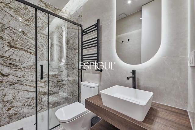 2 soveværelse Lejlighed til salg i Castellana, Madrid by - € 1.199.000 (Ref: 10016260)