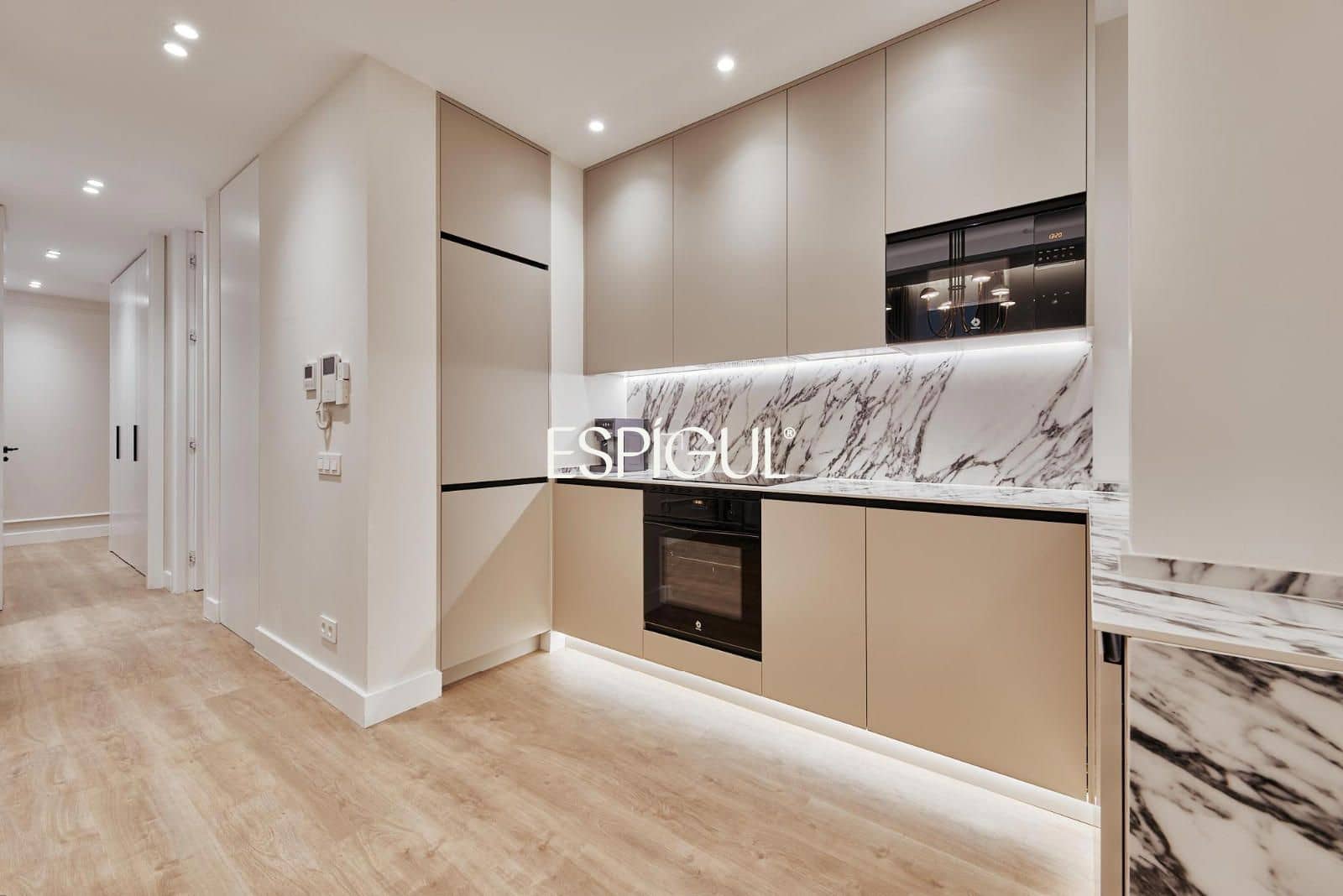 2 sypialnia Mieszkanie na sprzedaż w Miasto Madryt z garażem - 1 099 000 € (Ref: 10016262)