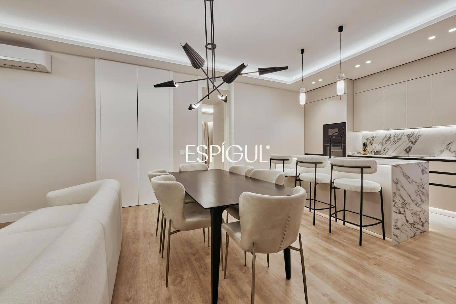 3 slaapkamer Flat te koop in Madrid stad - € 1.589.000 (Ref: 10016263)