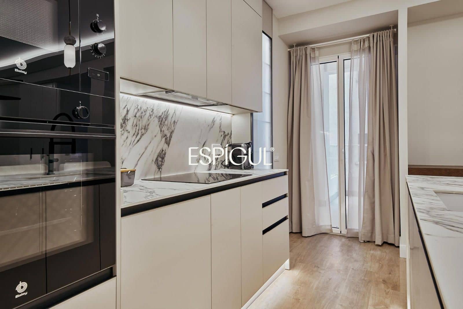 3 slaapkamer Flat te koop in Madrid stad - € 1.589.000 (Ref: 10016263)