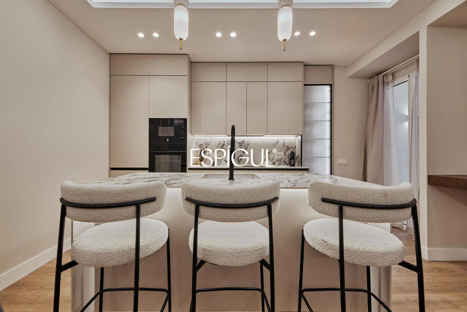 3 slaapkamer Flat te koop in Madrid stad - € 1.589.000 (Ref: 10016263)