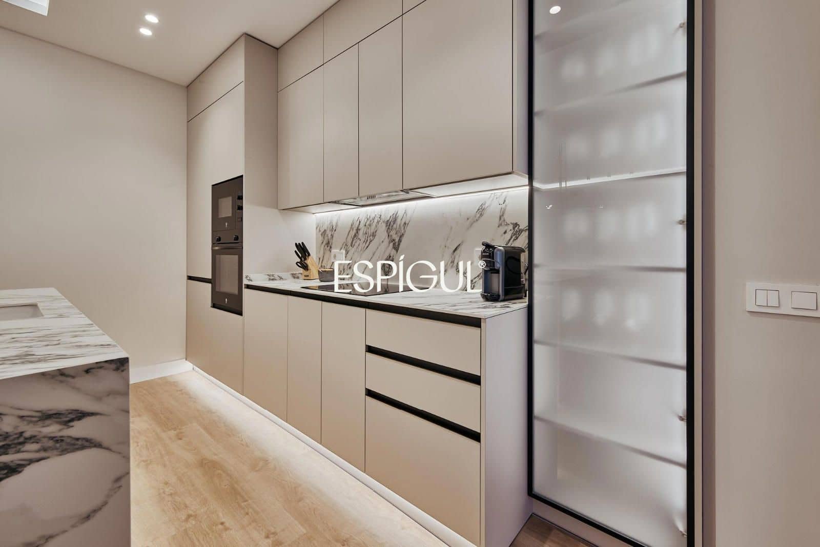 3 slaapkamer Flat te koop in Madrid stad - € 1.589.000 (Ref: 10016263)