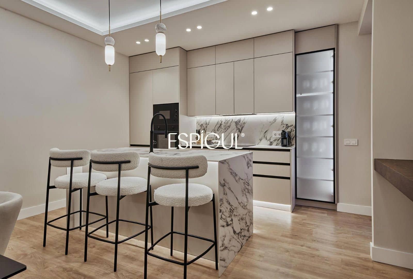 3 slaapkamer Flat te koop in Madrid stad - € 1.589.000 (Ref: 10016263)