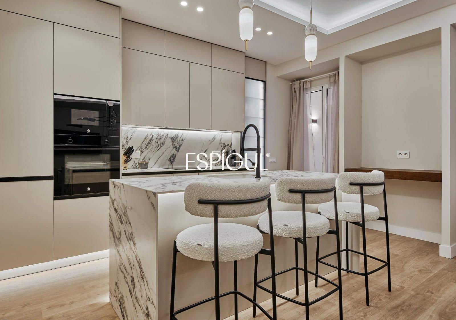 3 slaapkamer Flat te koop in Madrid stad - € 1.589.000 (Ref: 10016263)
