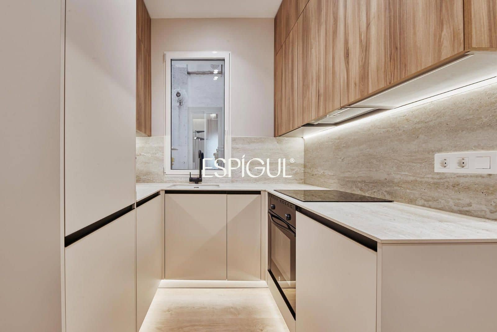 2 makuuhuone Asunto myytävänä paikassa Madrid kaupunki - 849 000 € (Ref: 10016265)