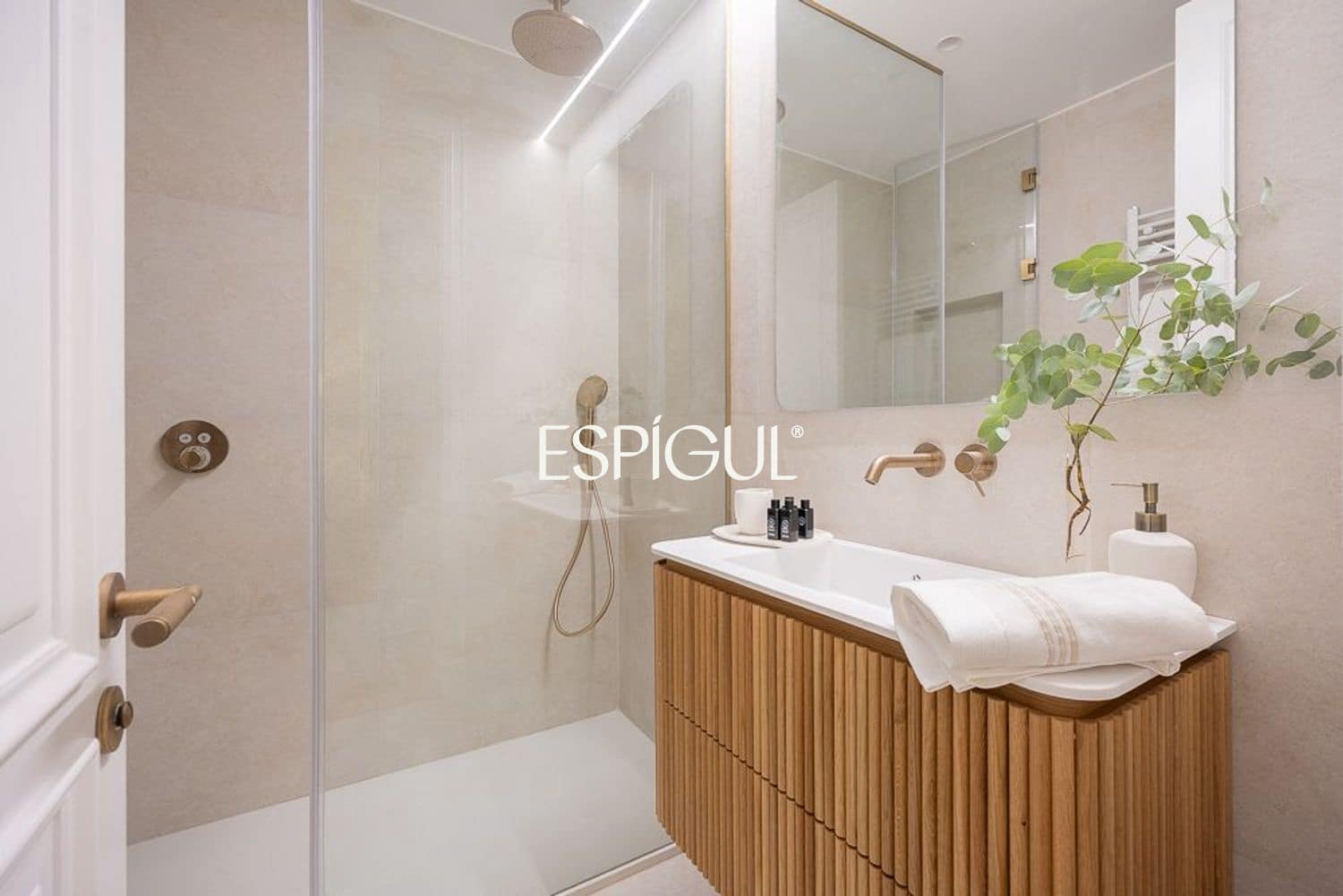 Piso de 4 habitaciones en Madrid ciudad en venta - 3.800.000 € (Ref: 10016268)