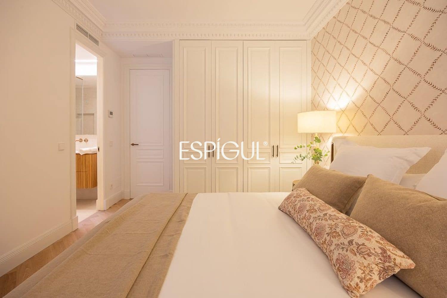 Piso de 4 habitaciones en Madrid ciudad en venta - 3.800.000 € (Ref: 10016268)