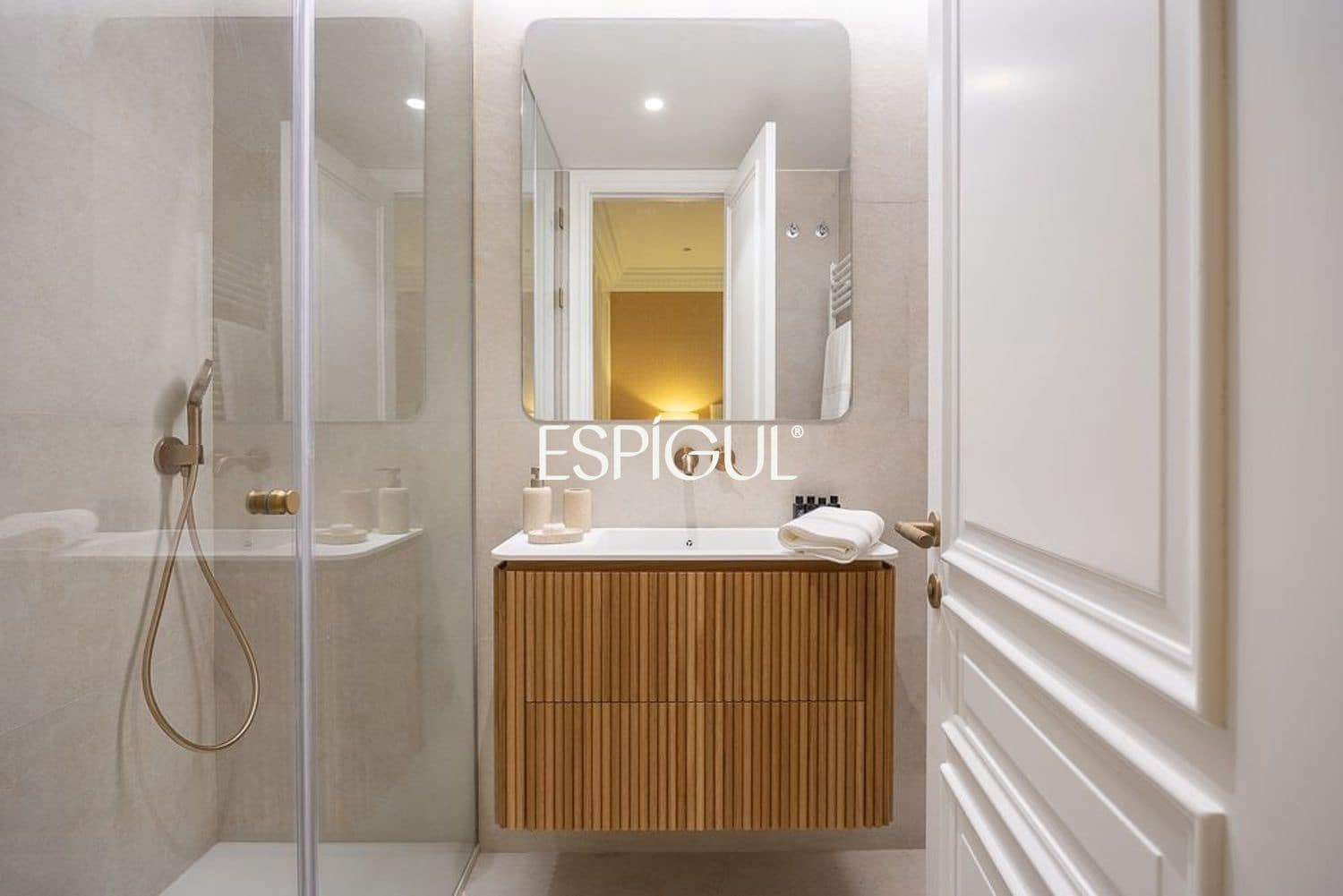 Piso de 4 habitaciones en Madrid ciudad en venta - 3.800.000 € (Ref: 10016268)
