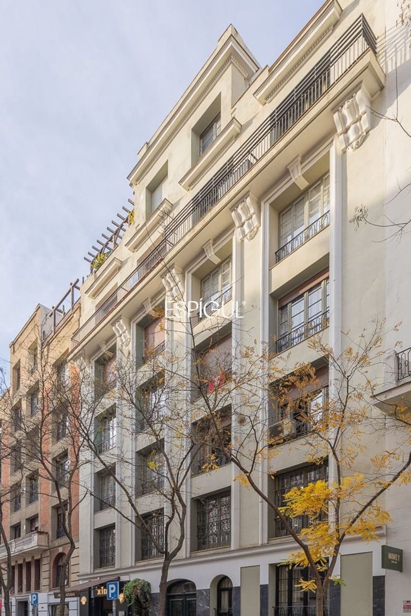 Piso de 4 habitaciones en Madrid ciudad en venta - 3.800.000 € (Ref: 10016268)