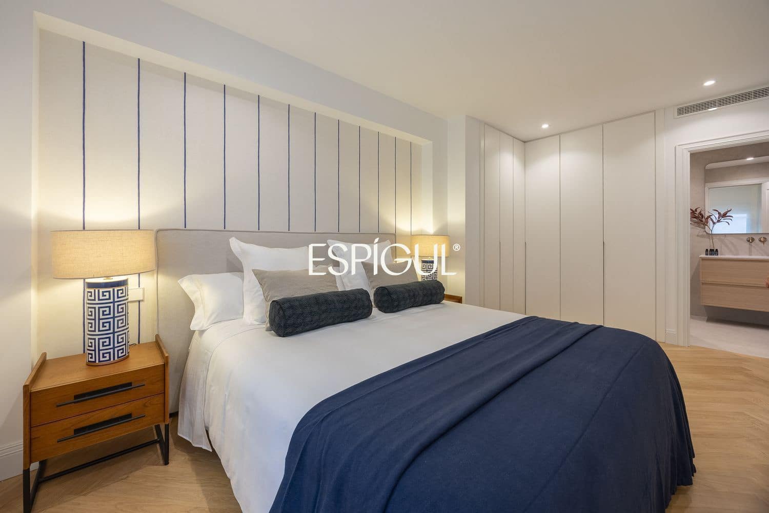 3 bedroom Flat for sale in Madrid city with garage - € 3,200,000 (Ref: 10016270)