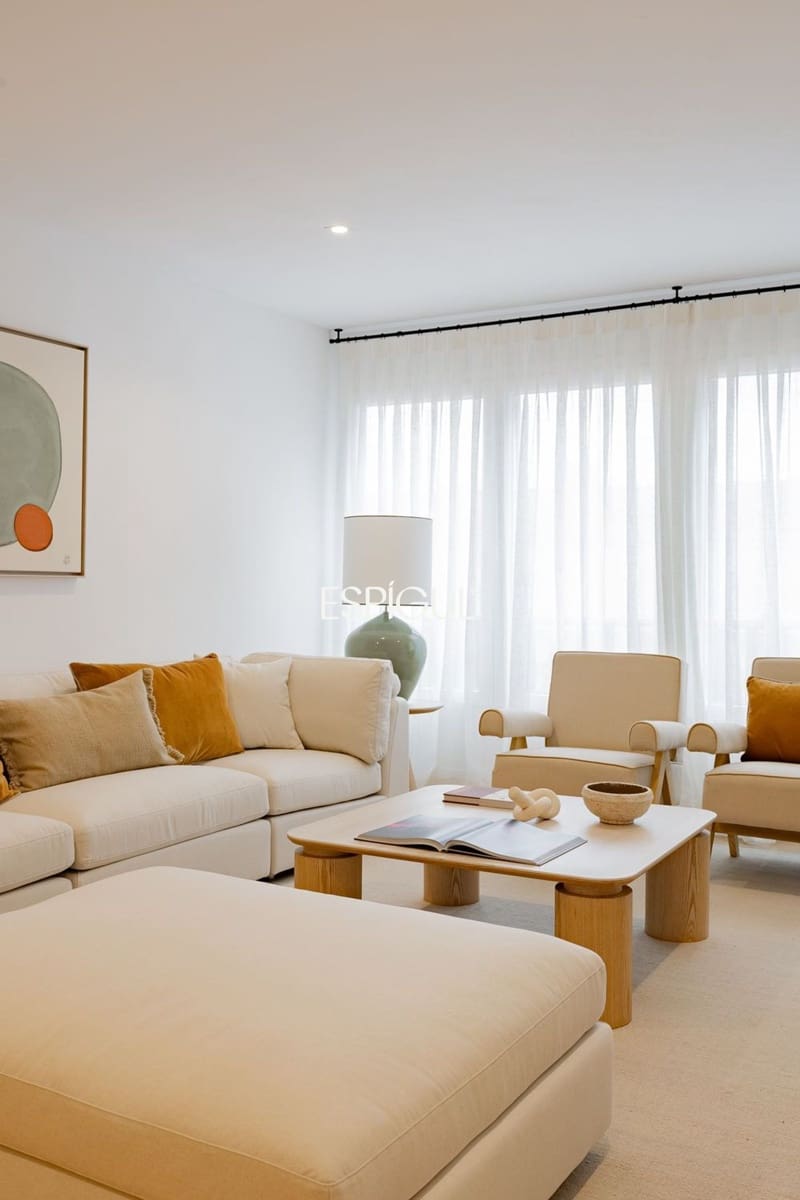 3 bedroom Flat for sale in Madrid city with garage - € 3,200,000 (Ref: 10016270)