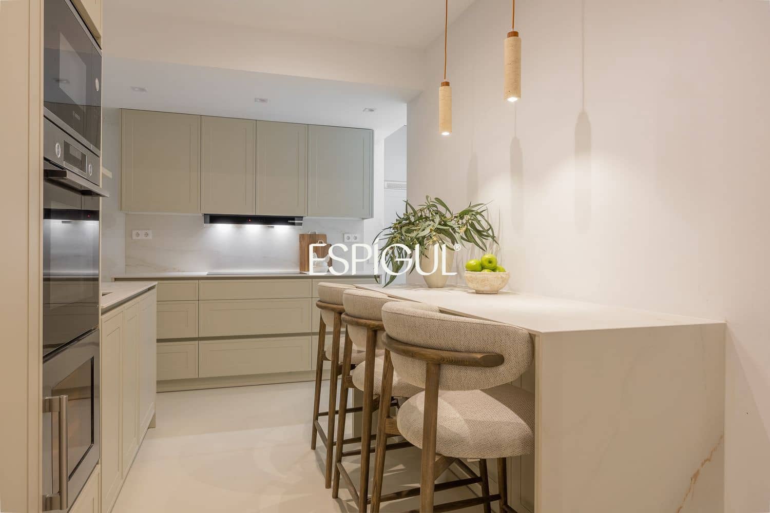 3 bedroom Flat for sale in Madrid city with garage - € 3,200,000 (Ref: 10016270)