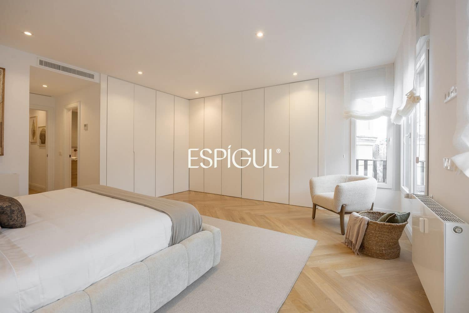 3 bedroom Flat for sale in Madrid city with garage - € 3,200,000 (Ref: 10016270)