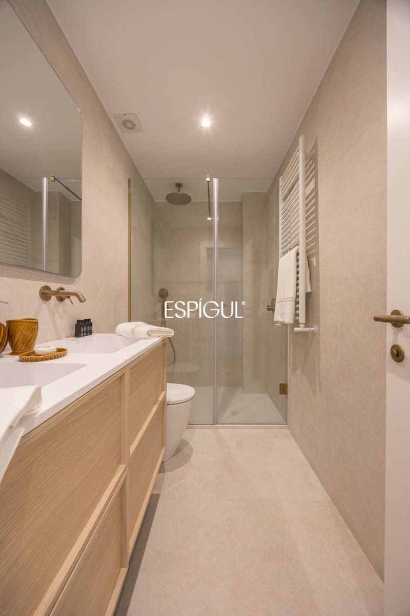 3 bedroom Flat for sale in Madrid city with garage - € 3,200,000 (Ref: 10016270)