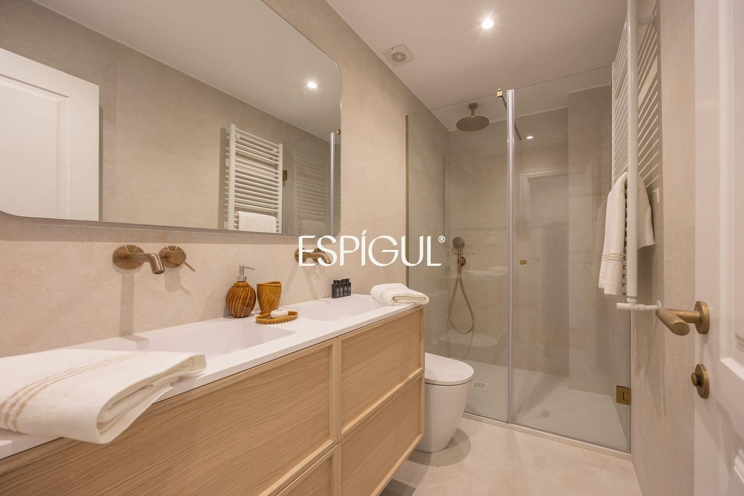 3 bedroom Flat for sale in Madrid city with garage - € 3,200,000 (Ref: 10016270)