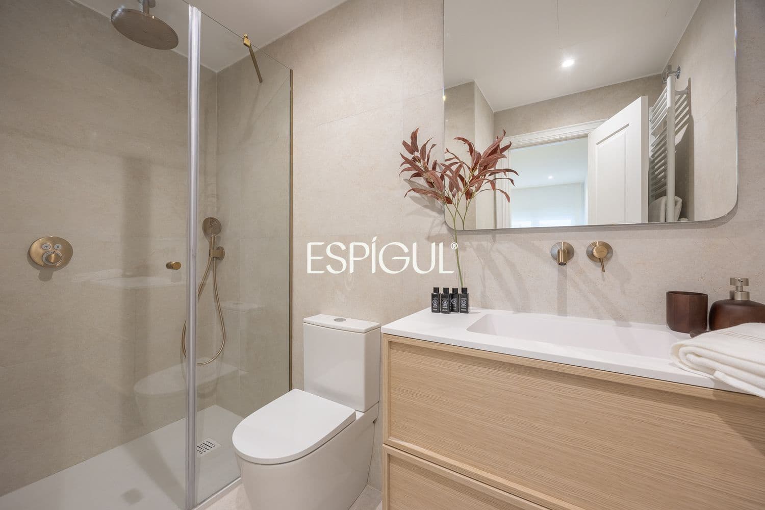 3 bedroom Flat for sale in Madrid city with garage - € 3,200,000 (Ref: 10016270)