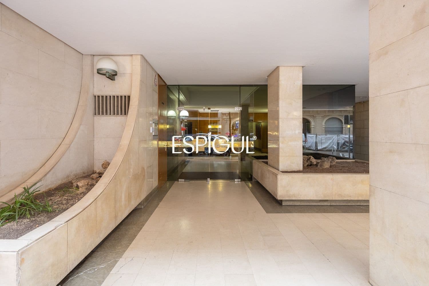 3 bedroom Flat for sale in Madrid city with garage - € 3,200,000 (Ref: 10016270)