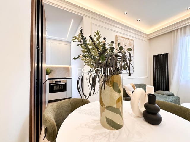 2 bedroom Flat for sale in Goya, Madrid city - € 835,000 (Ref: 10016272)