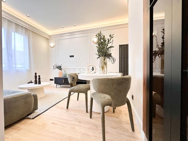 2 bedroom Flat for sale in Goya, Madrid city - € 835,000 (Ref: 10016272)