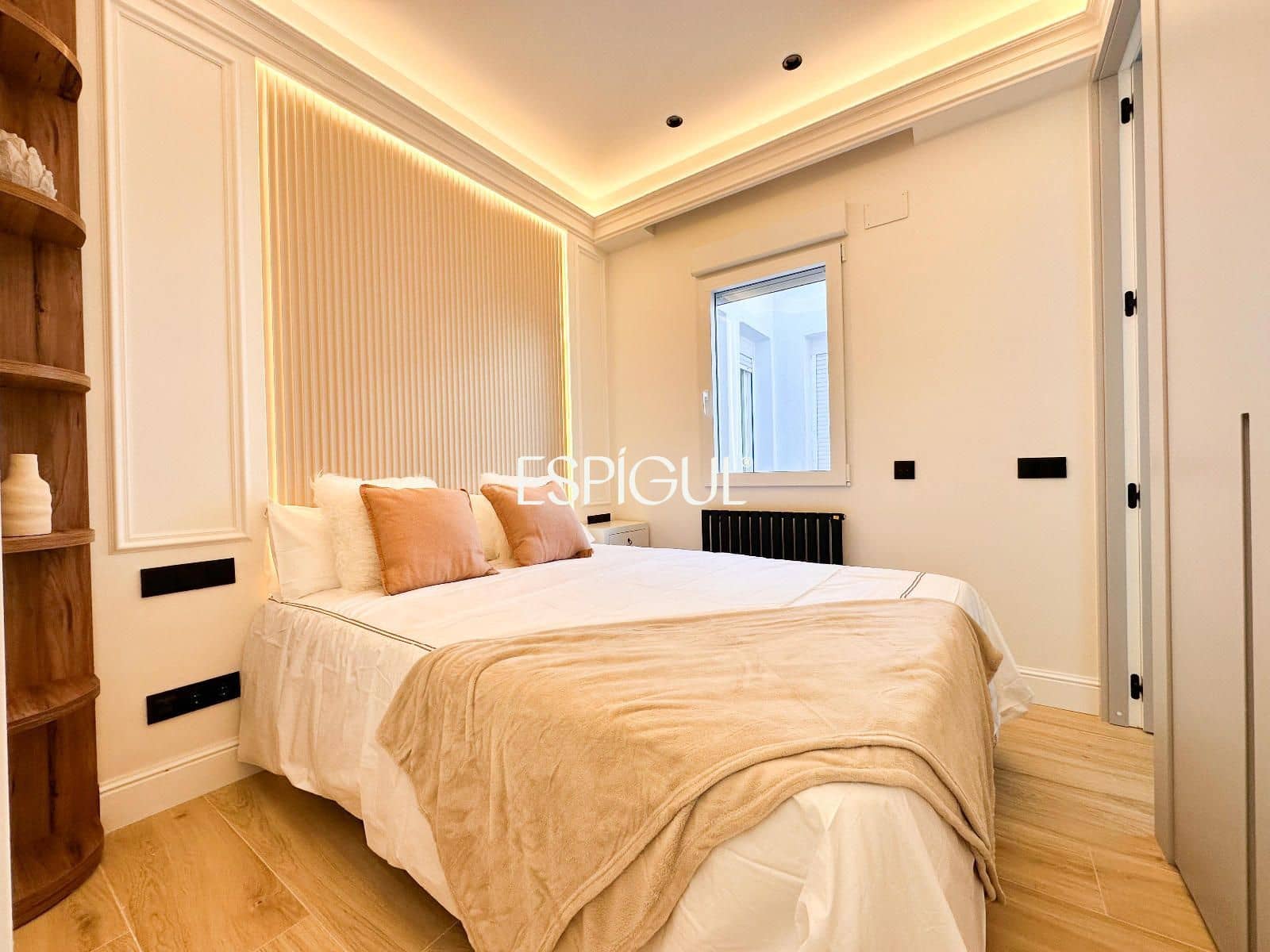 2 bedroom Flat for sale in Madrid city - € 835,000 (Ref: 10016272)