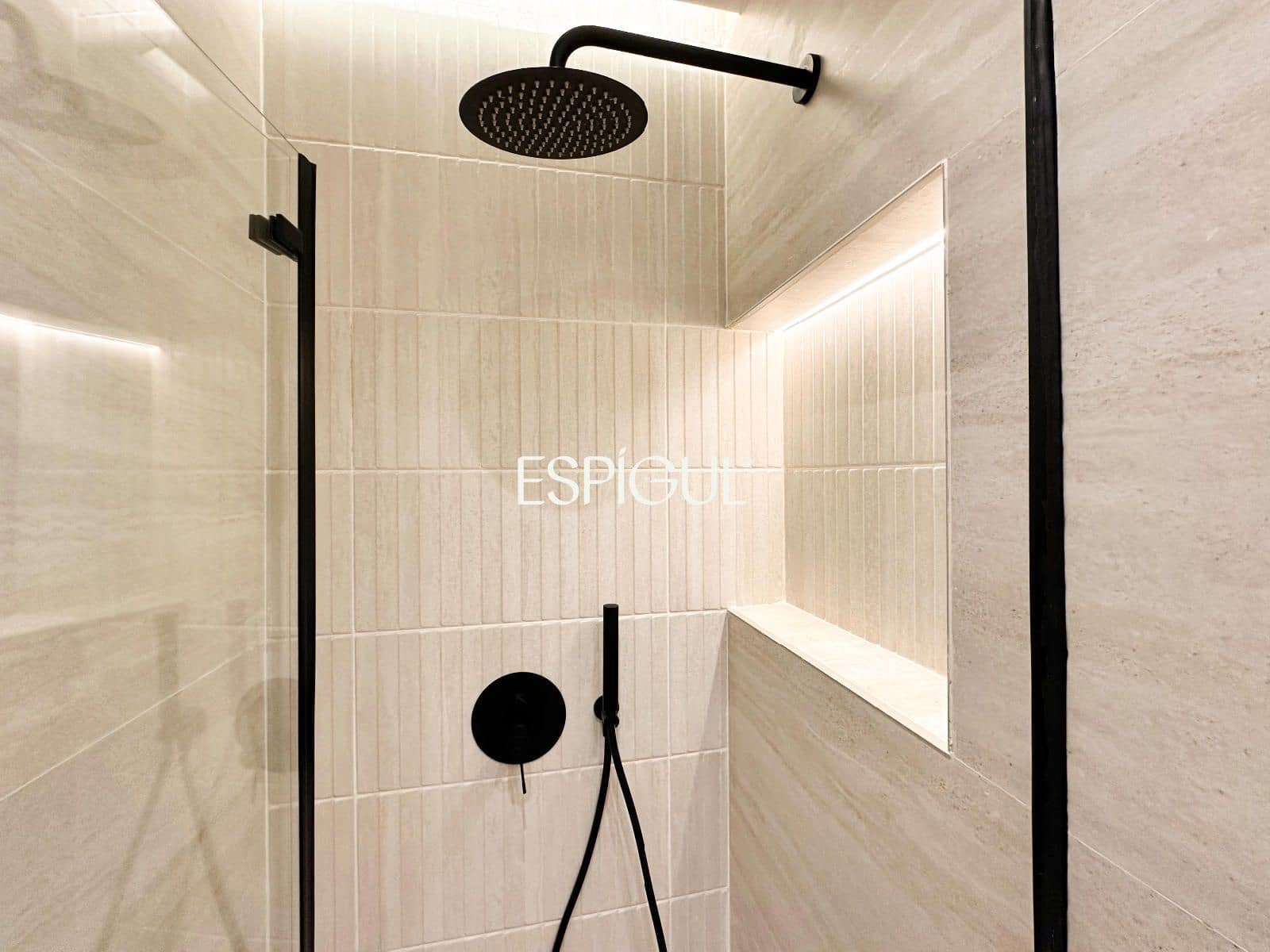 2 bedroom Flat for sale in Madrid city - € 835,000 (Ref: 10016272)