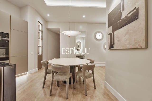 Piso de 3 habitaciones en Universidad, Madrid ciudad en venta - 1.269.000 € (Ref: 10016274)