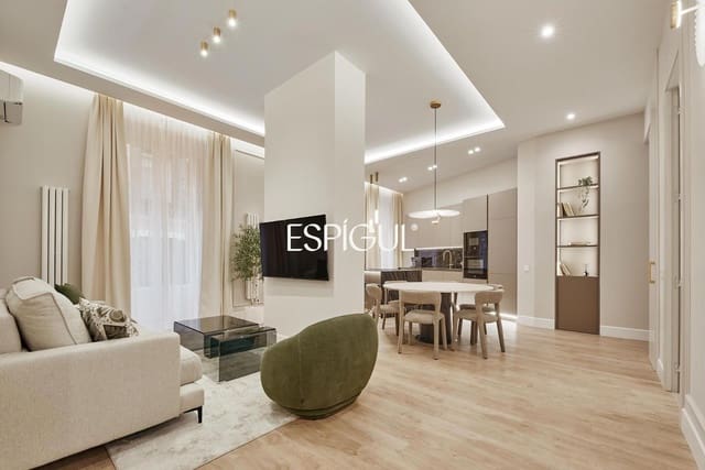 Piso de 3 habitaciones en Universidad, Madrid ciudad en venta - 1.269.000 € (Ref: 10016274)